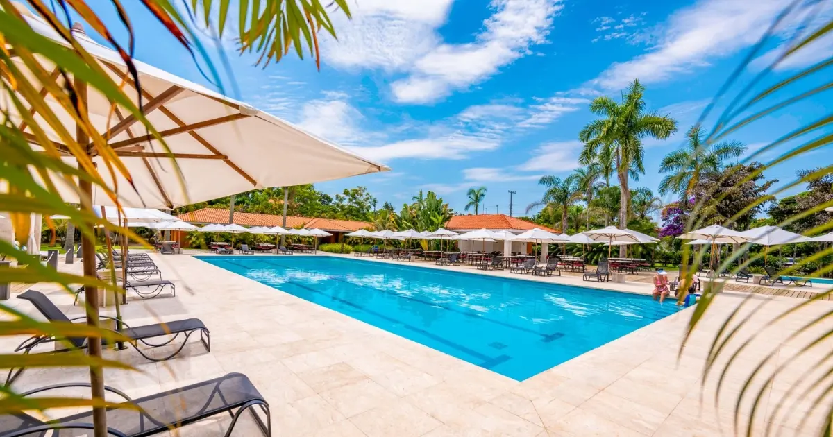 Condomínio no interior de são paulo com piscina